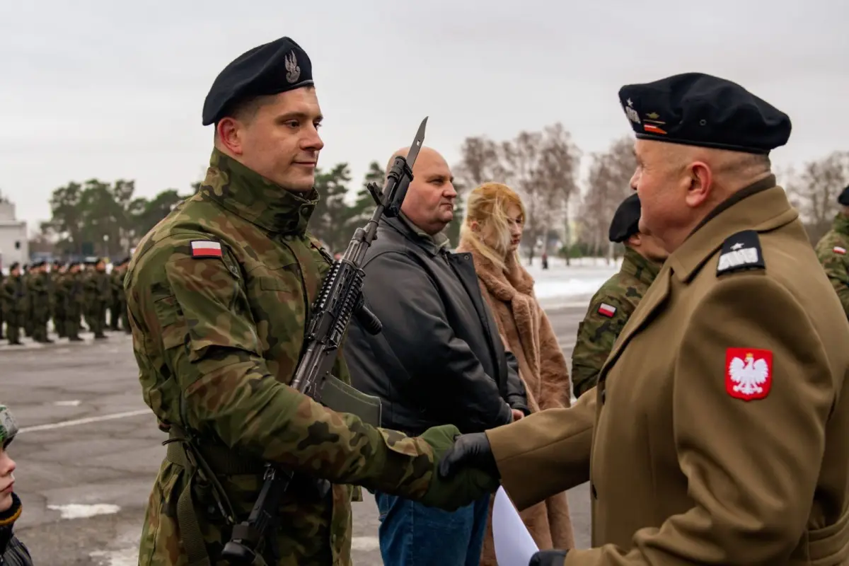 Uroczystość w 10 Brygadzie Kawalerii Pancernej w Świętoszowie