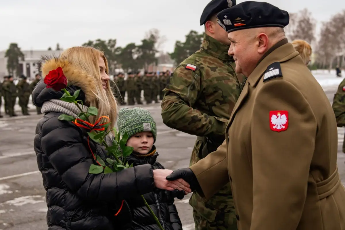 Uroczystość w 10 Brygadzie Kawalerii Pancernej w Świętoszowie