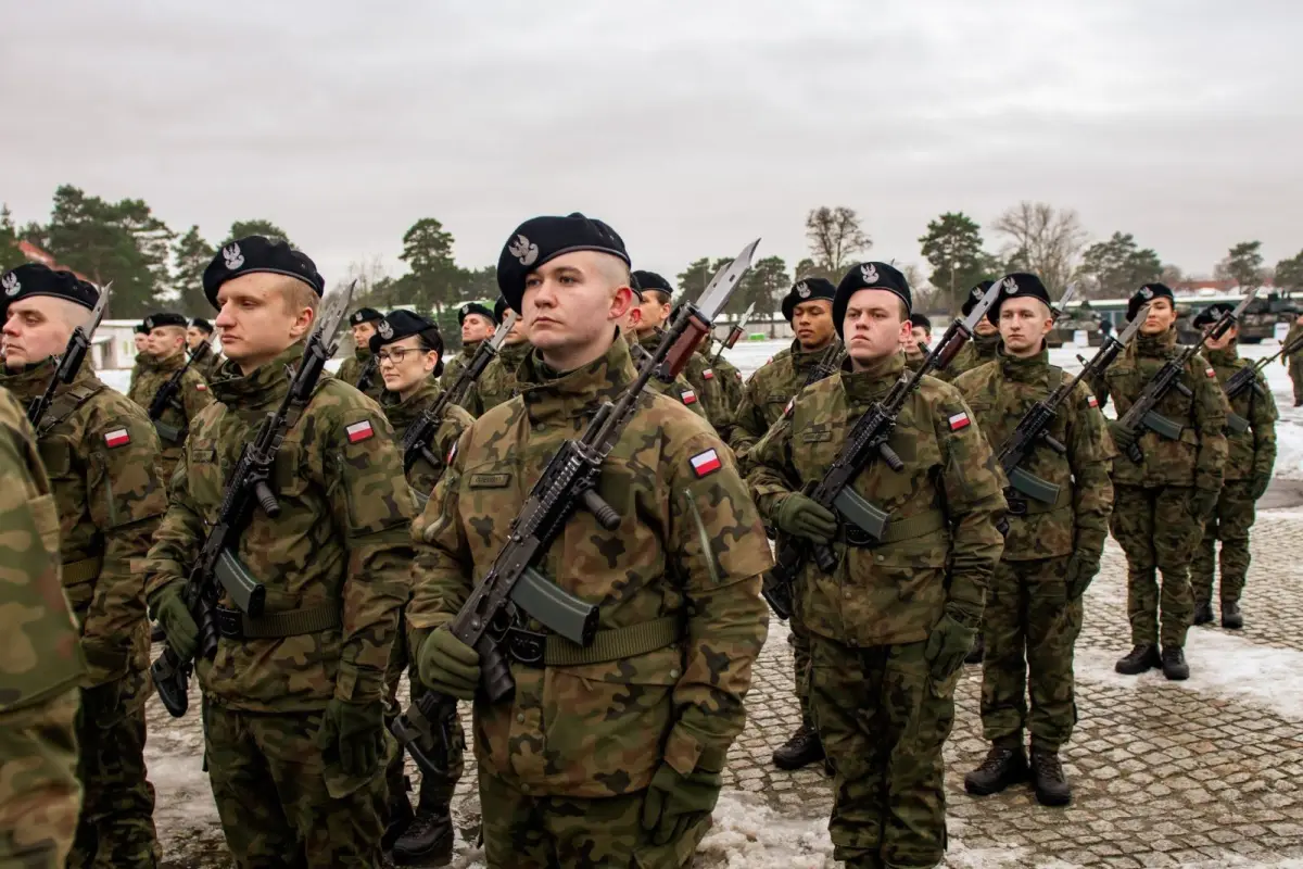 Uroczystość w 10 Brygadzie Kawalerii Pancernej w Świętoszowie