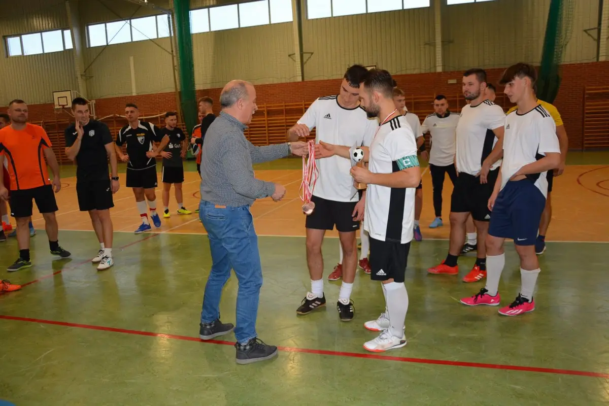 Święto futbolu w Gromadce