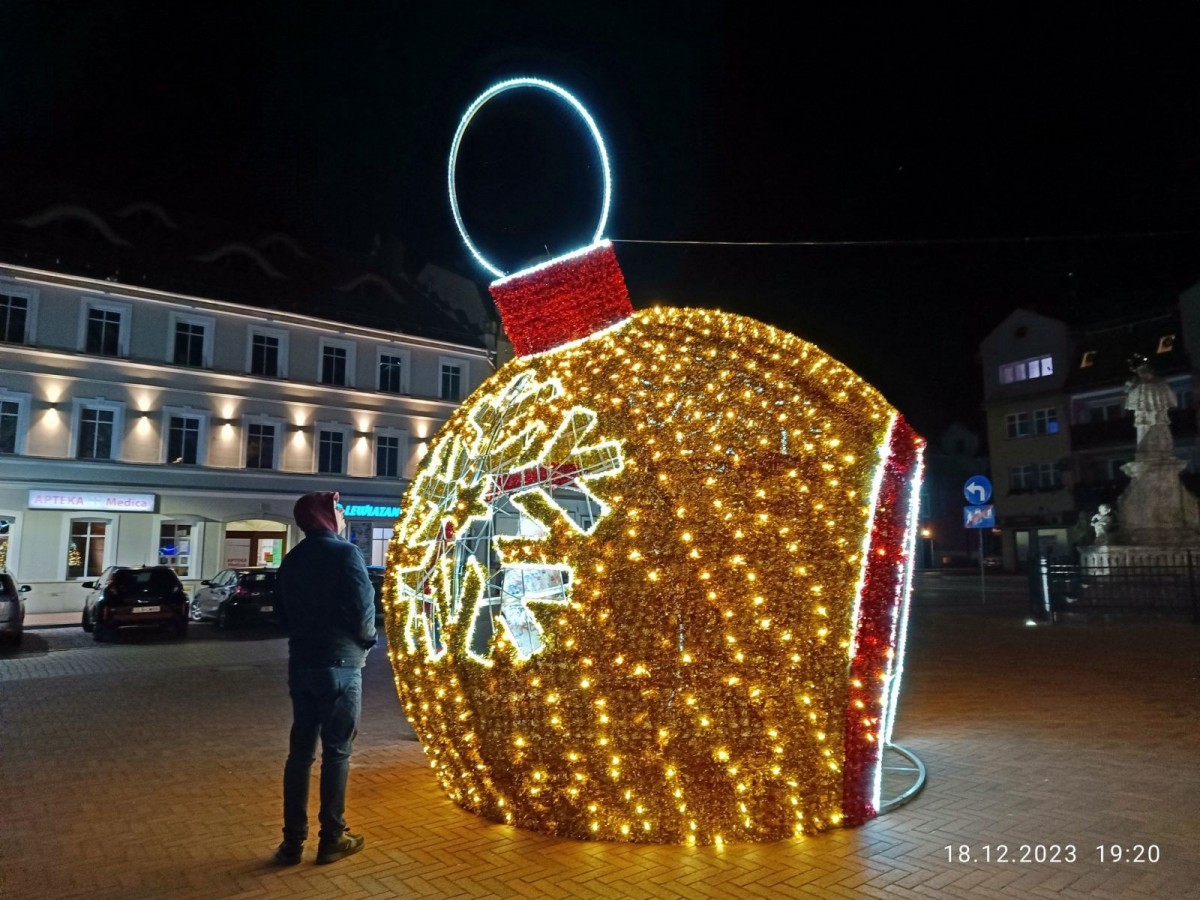 Ozdoby świąteczne w Nowogrodźcu