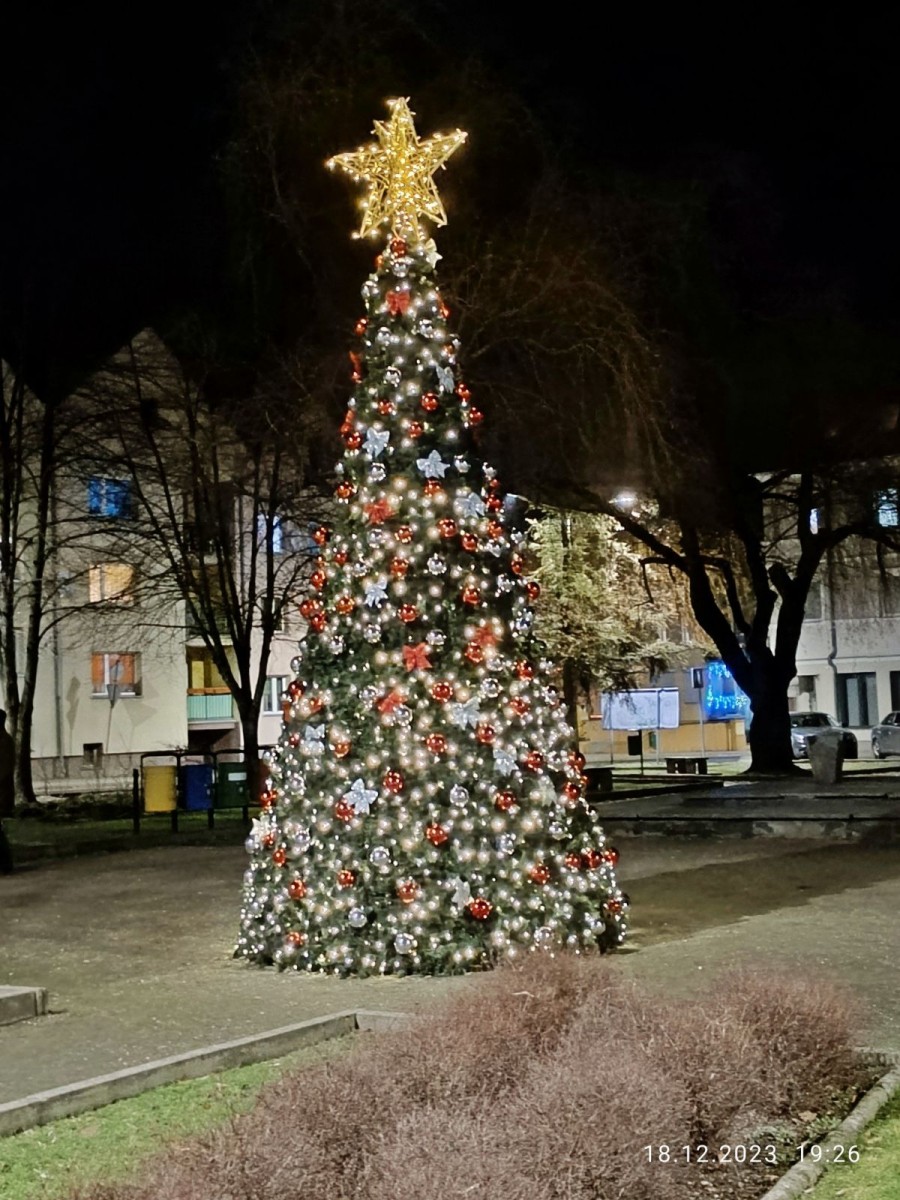 Ozdoby świąteczne w Nowogrodźcu
