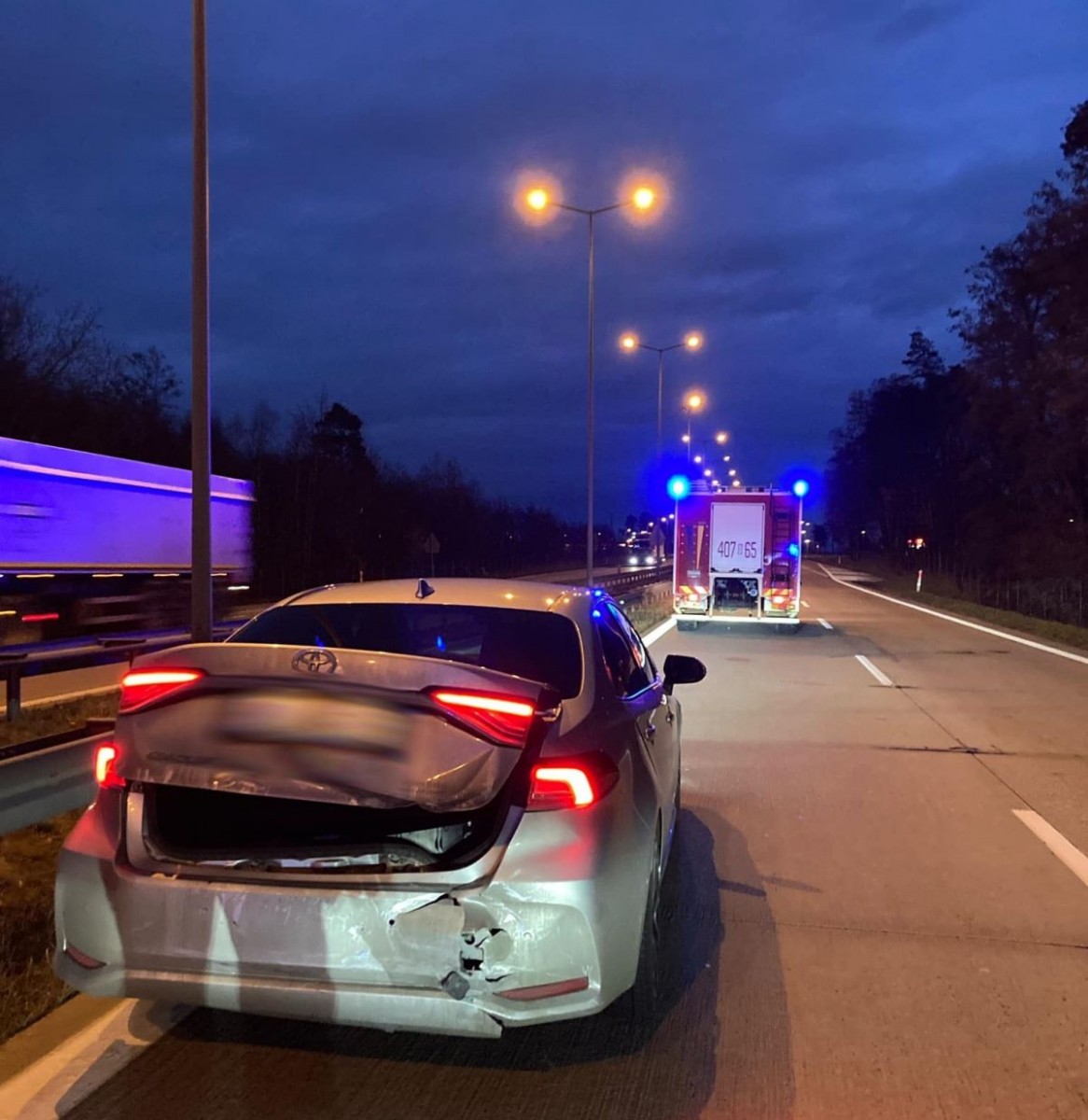 Zderzenie czterech aut na A4 koło Szczytnicy