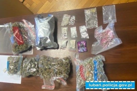 36-latek posiadał kilka tysięcy porcji różnego rodzaju narkotyków