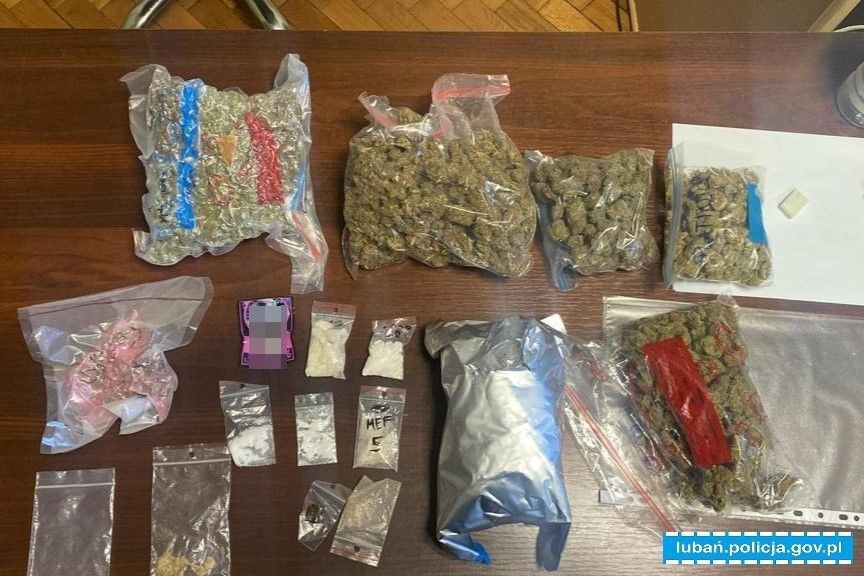 36-latek posiadał kilka tysięcy porcji różnego rodzaju narkotyków