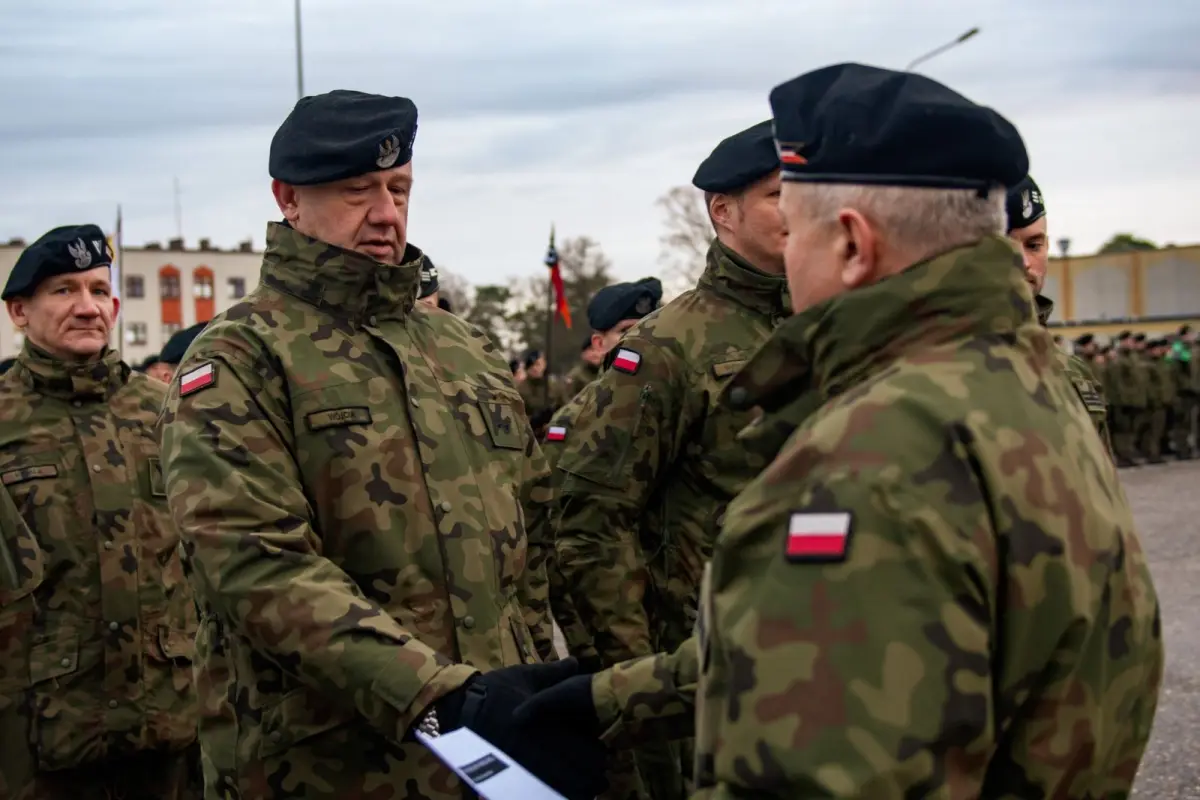 Uroczystość w 10 Brygadzie Kawalerii Pancernej w Świętoszowie