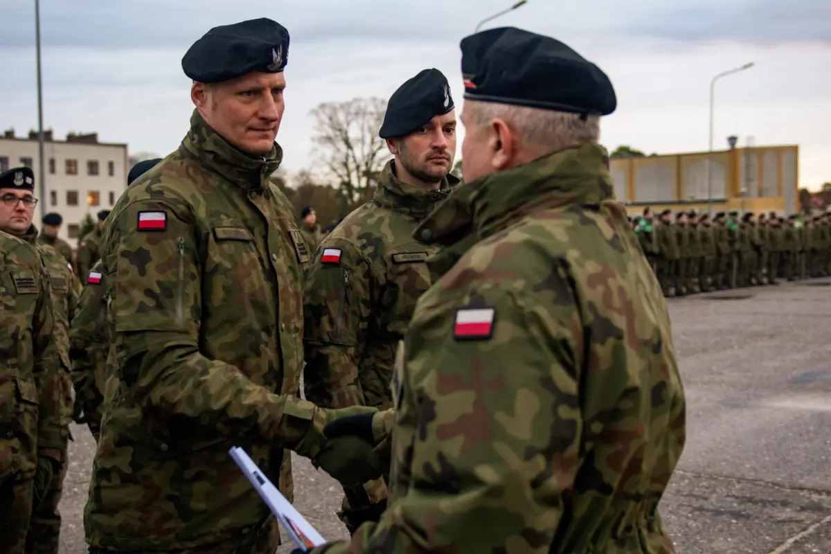 Uroczystość w 10 Brygadzie Kawalerii Pancernej w Świętoszowie