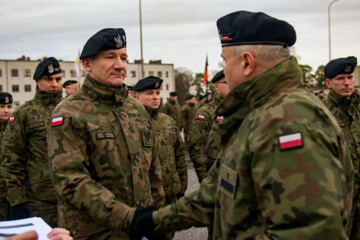 Uroczystość w 10 Brygadzie Kawalerii Pancernej w Świętoszowie