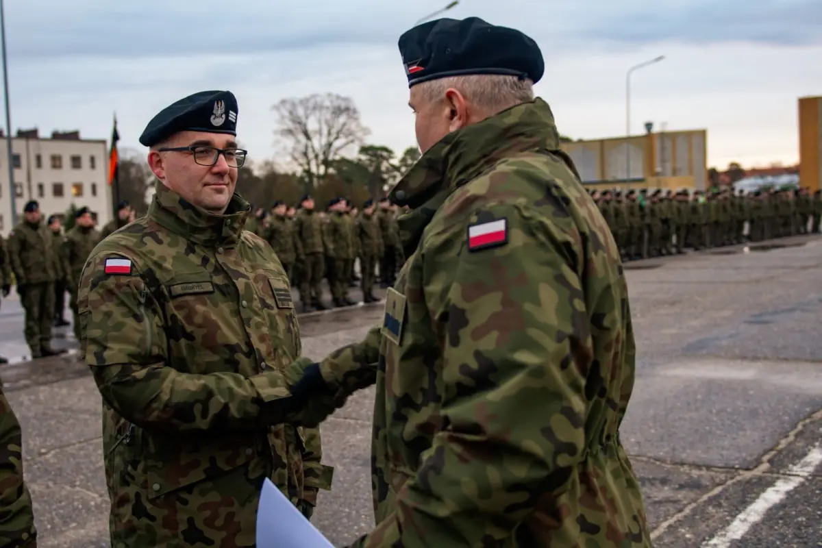 Uroczystość w 10 Brygadzie Kawalerii Pancernej w Świętoszowie