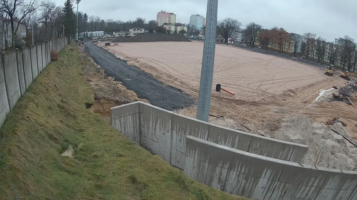Intensywne prace budowlane na stadionie miejskim w Bolesławcu