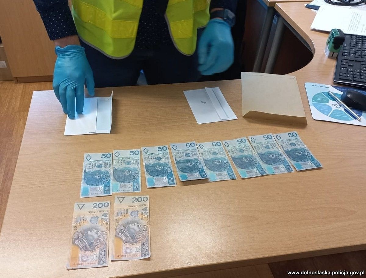 Fałszywe banknoty i narkotyki