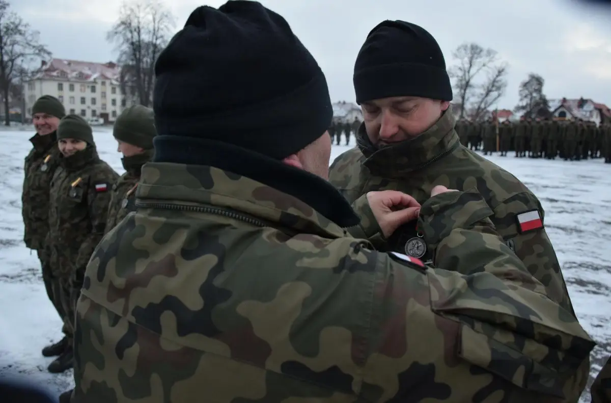 Uroczystość w 23 Śląskim Pułku Artylerii w Bolesławcu