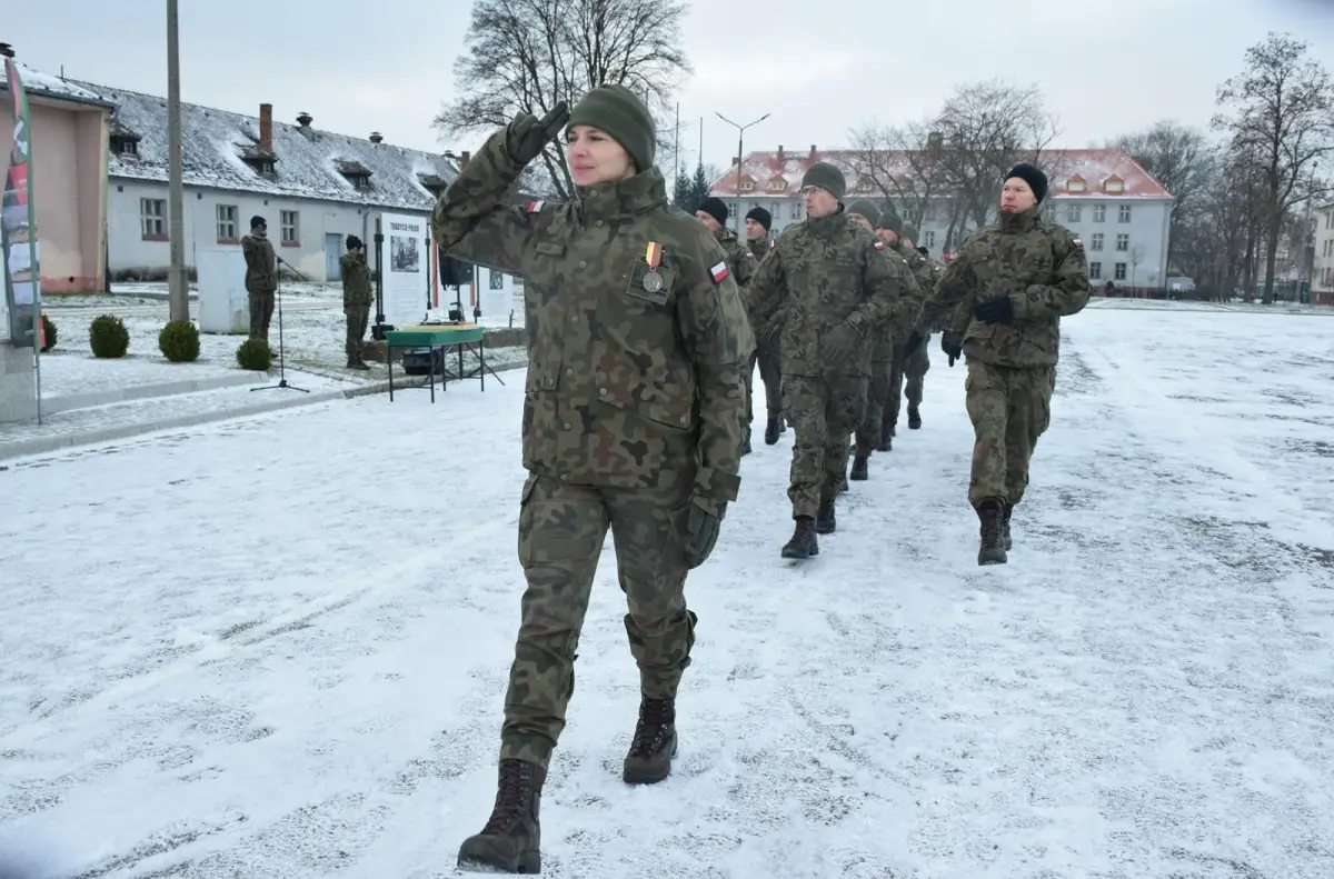 Uroczystość w 23 Śląskim Pułku Artylerii w Bolesławcu