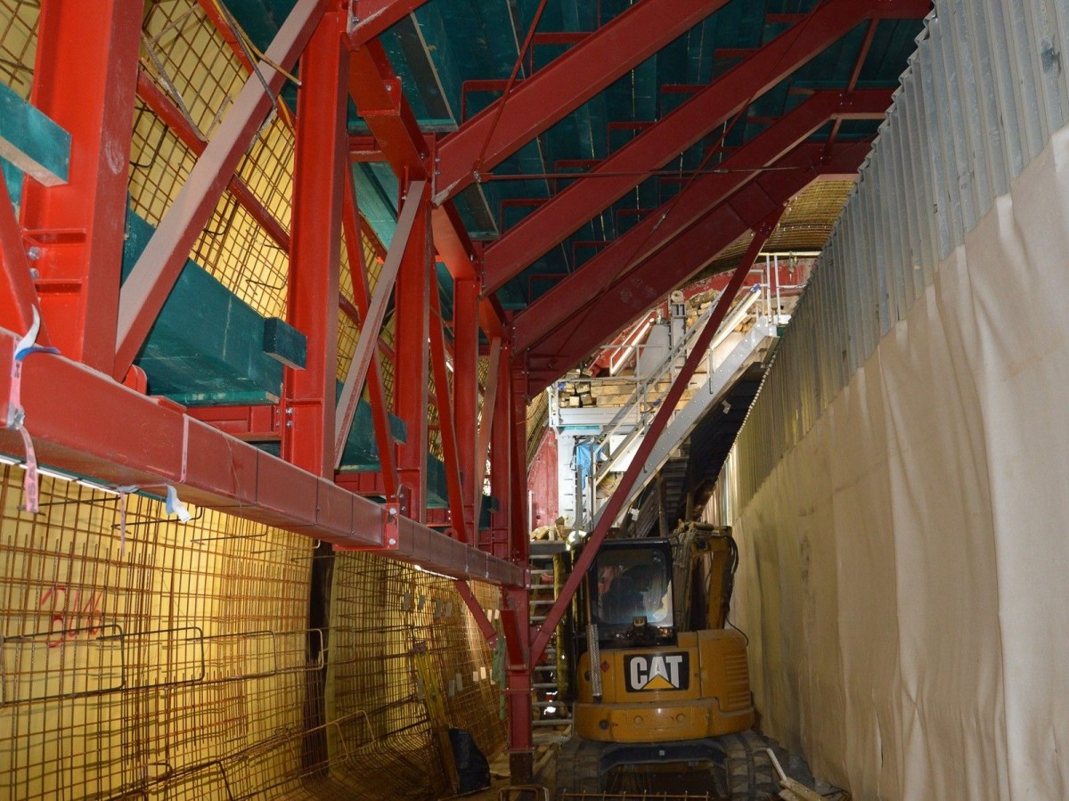 PKP: Ostatnie prace w tunelu na trasie Wrocław–Jelenia Góra