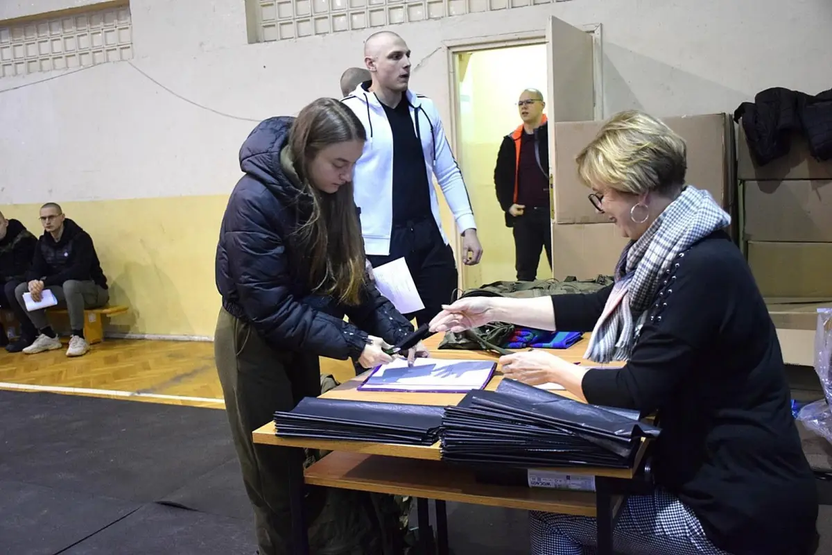 80 ochotników w 23 Śląskim Pułku Artylerii w Bolesławcu