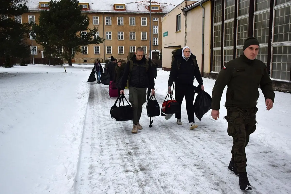 80 ochotników w 23 Śląskim Pułku Artylerii w Bolesławcu