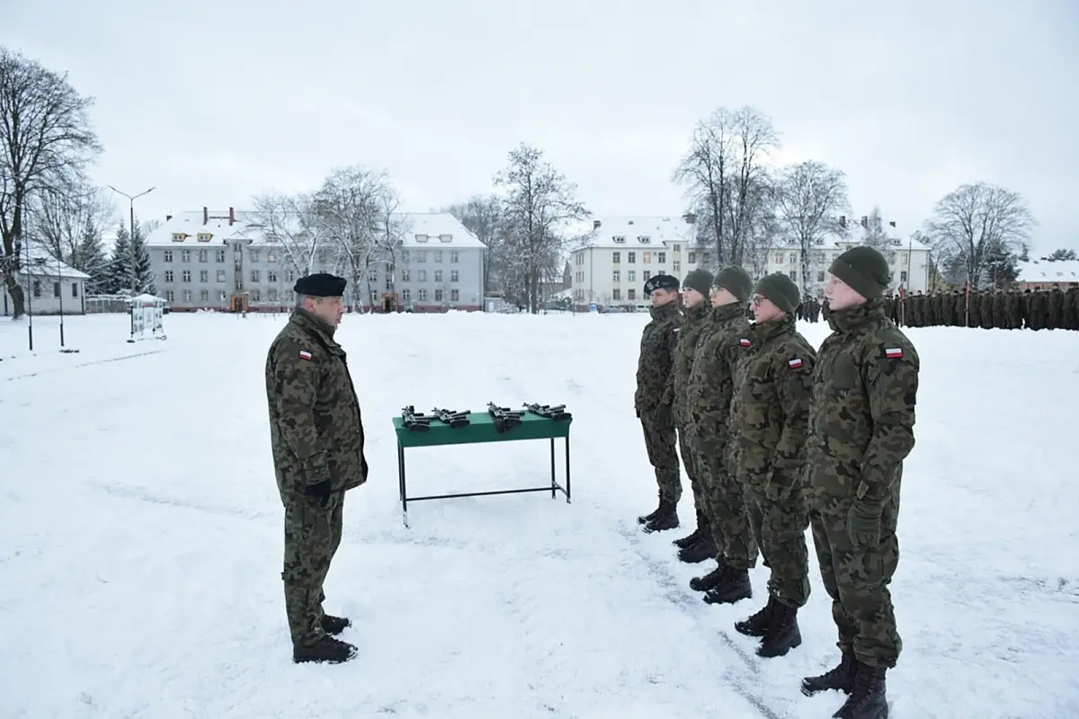 80 ochotników w 23 Śląskim Pułku Artylerii w Bolesławcu