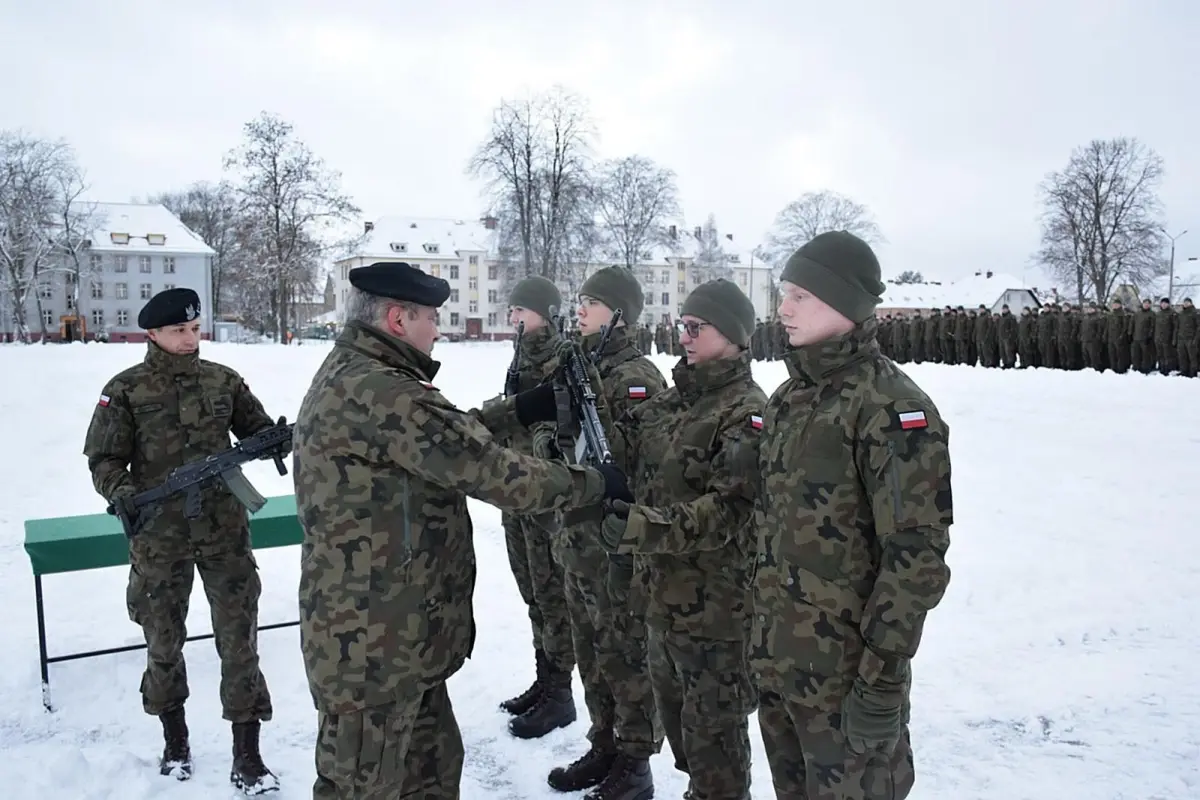 80 ochotników w 23 Śląskim Pułku Artylerii w Bolesławcu