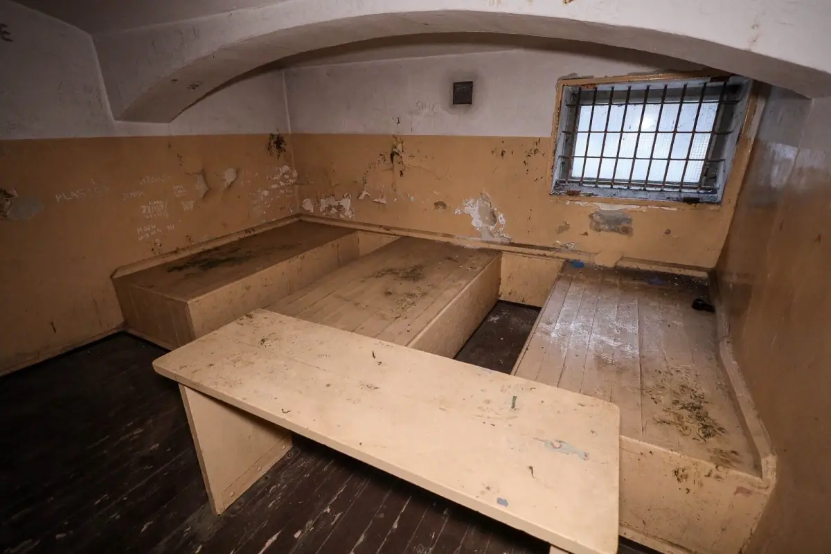 Cele jak z horroru w byłej Komendzie Powiatowej Policji w Bolesławcu