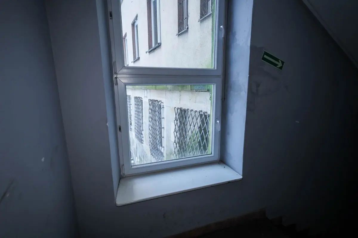 Cele jak z horroru w byłej Komendzie Powiatowej Policji w Bolesławcu