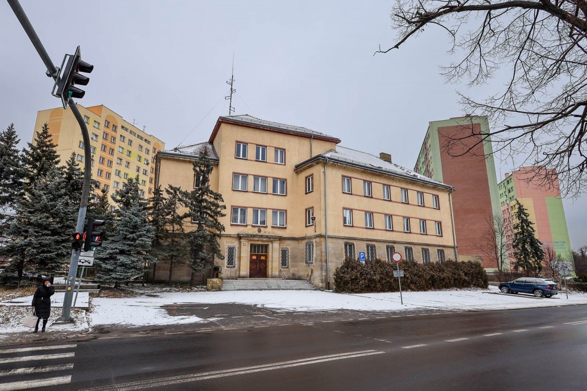 Cele jak z horroru w byłej Komendzie Powiatowej Policji w Bolesławcu