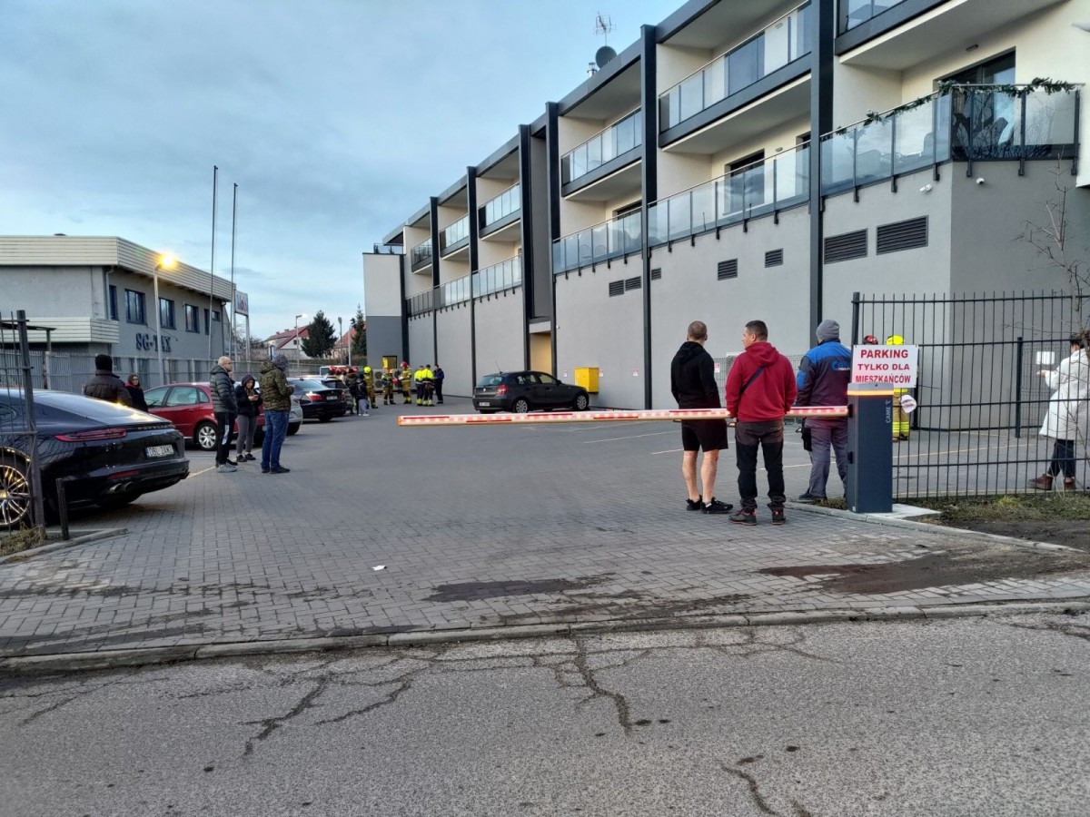 Akcja straży przy budynku Fit Style Zone