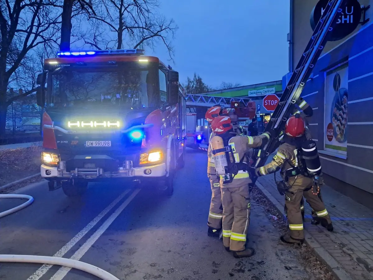 Akcja służb przy Piaskowej w Bolesławcu