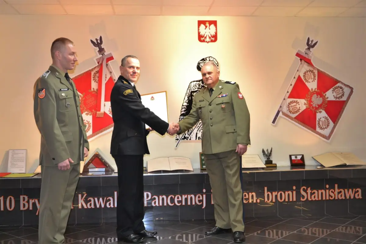 Uroczystość w 10 Brygadzie Kawalerii Pancernej w Świętoszowie