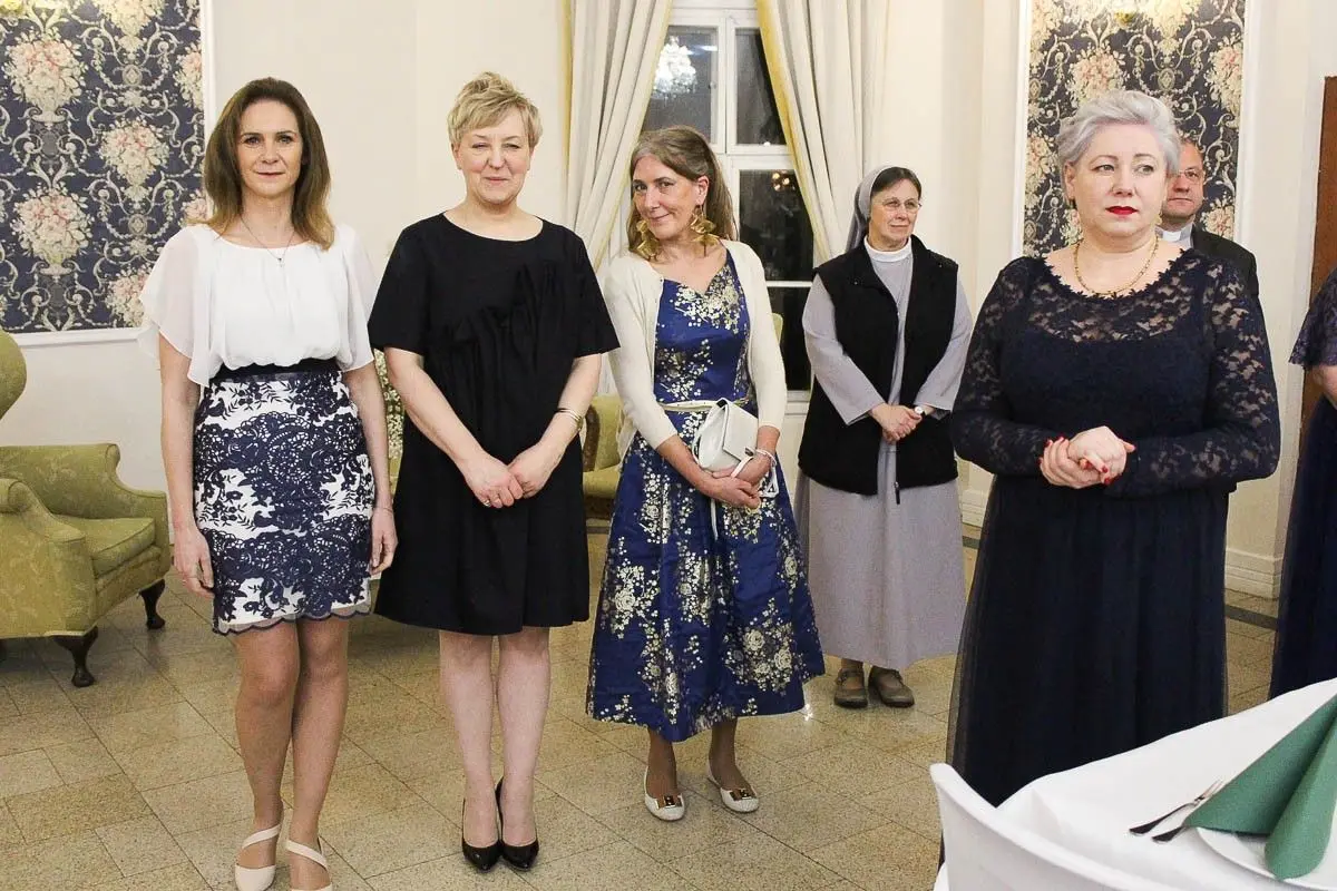 Maturzyści z ZSOiZ bawią się na studniówce