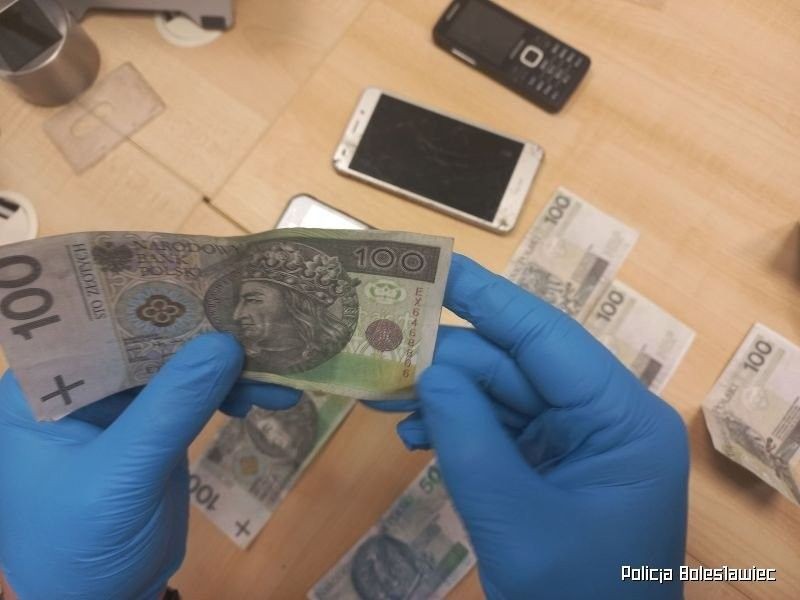 Podejrzani i fałszywki