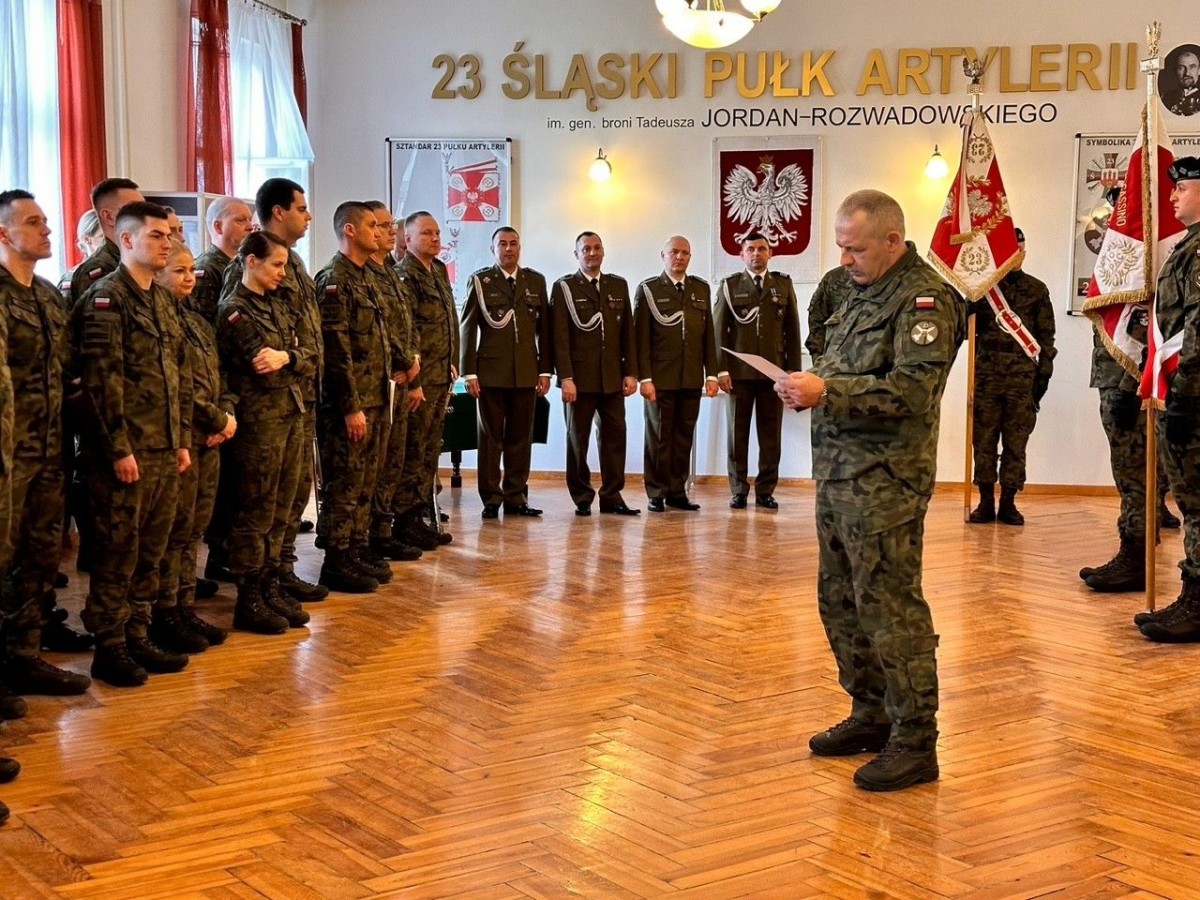 Uroczystość w 23 Śląskim Pułku Artylerii w Bolesławcu