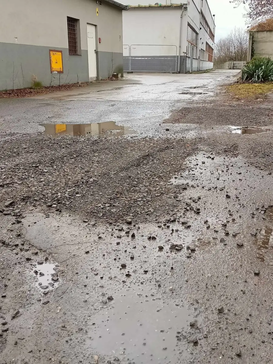 Ulica Szpitalna w Nowogrodźcu