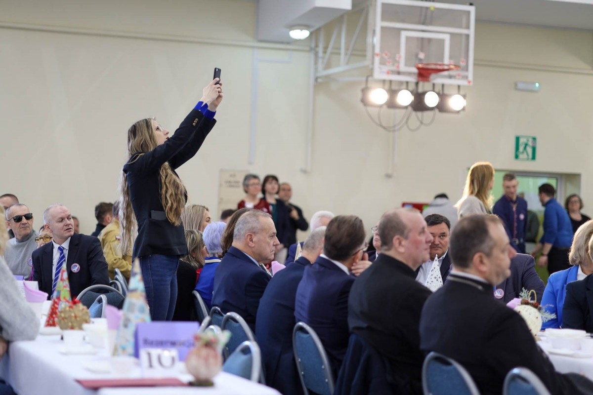 Spotkanie osób z niepełnosprawnościami w sali I LO