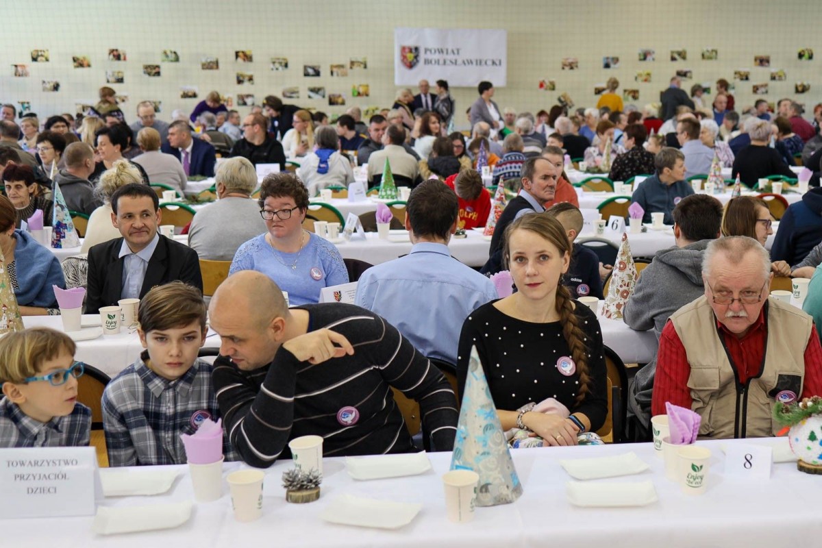 Spotkanie osób z niepełnosprawnościami w sali I LO