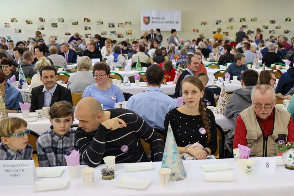Spotkanie osób z niepełnosprawnościami w sali I LO