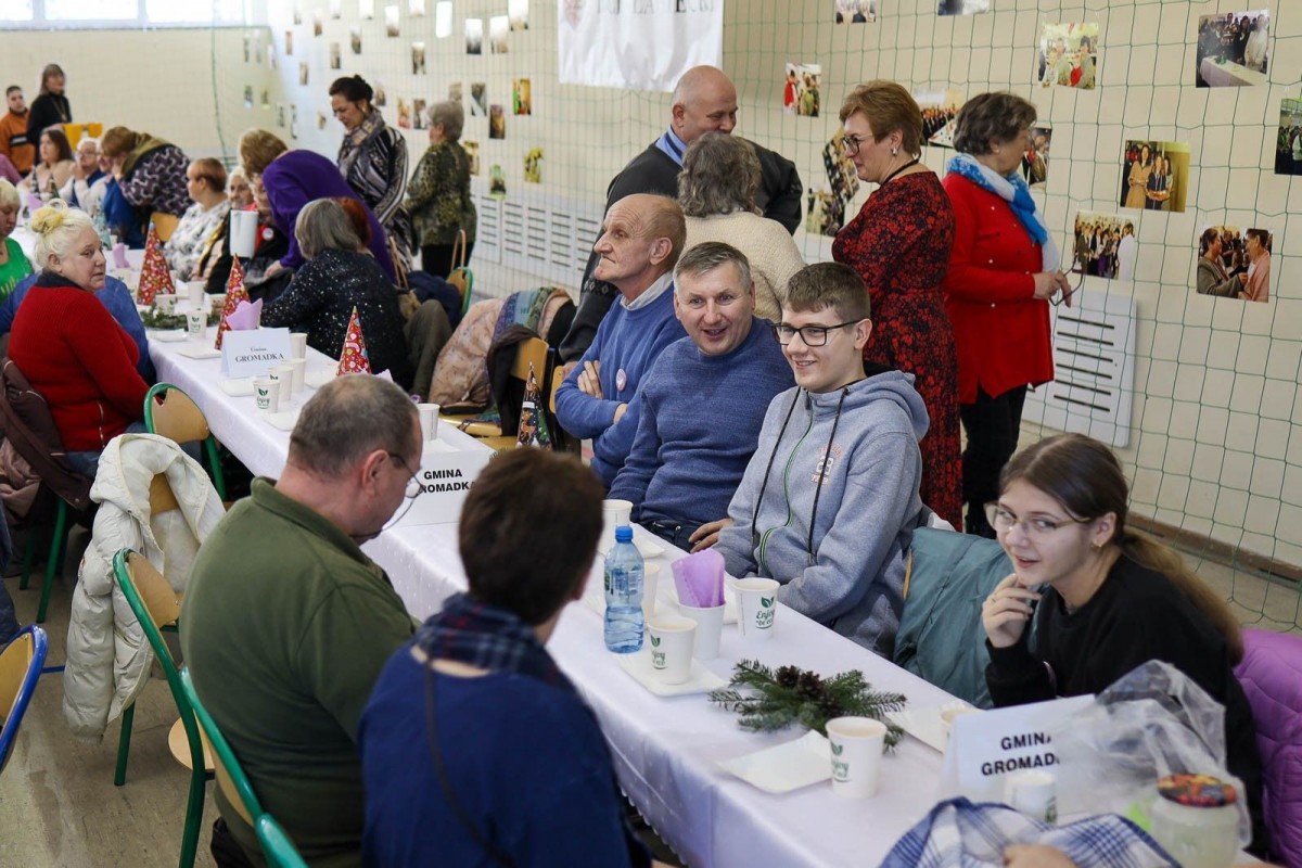 Spotkanie osób z niepełnosprawnościami w sali I LO
