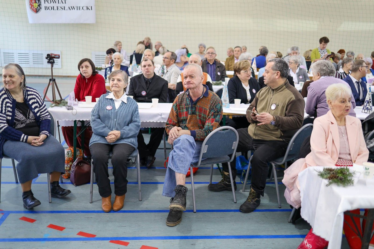 Spotkanie osób z niepełnosprawnościami w sali I LO
