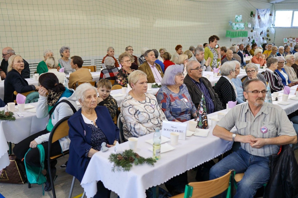 Spotkanie osób z niepełnosprawnościami w sali I LO