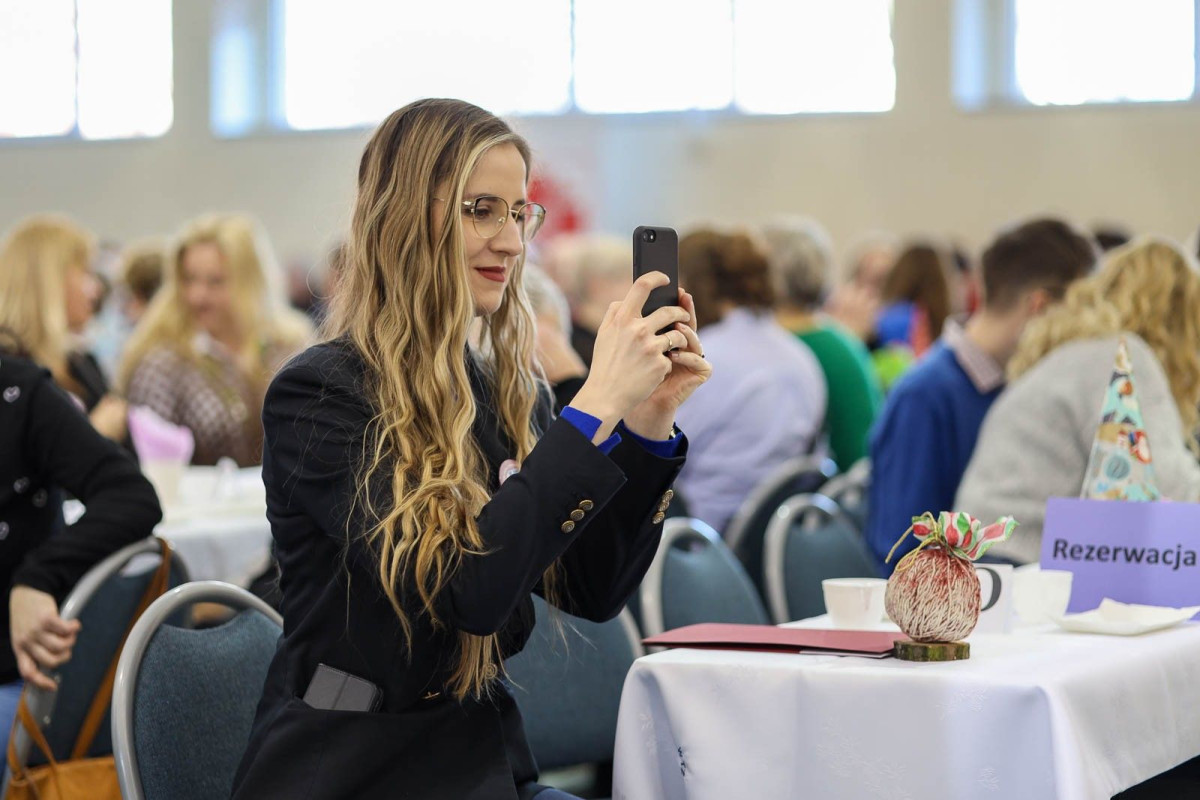 Spotkanie osób z niepełnosprawnościami w sali I LO