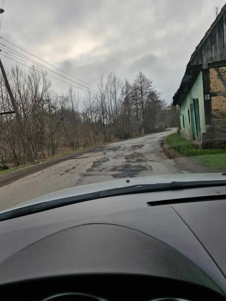 Droga w Gościszowie