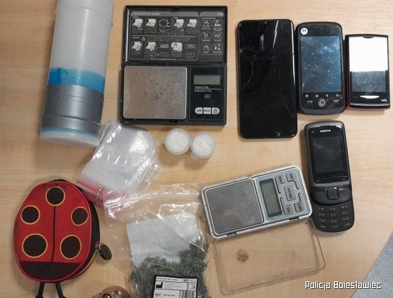 Podejrzani i narkotyki