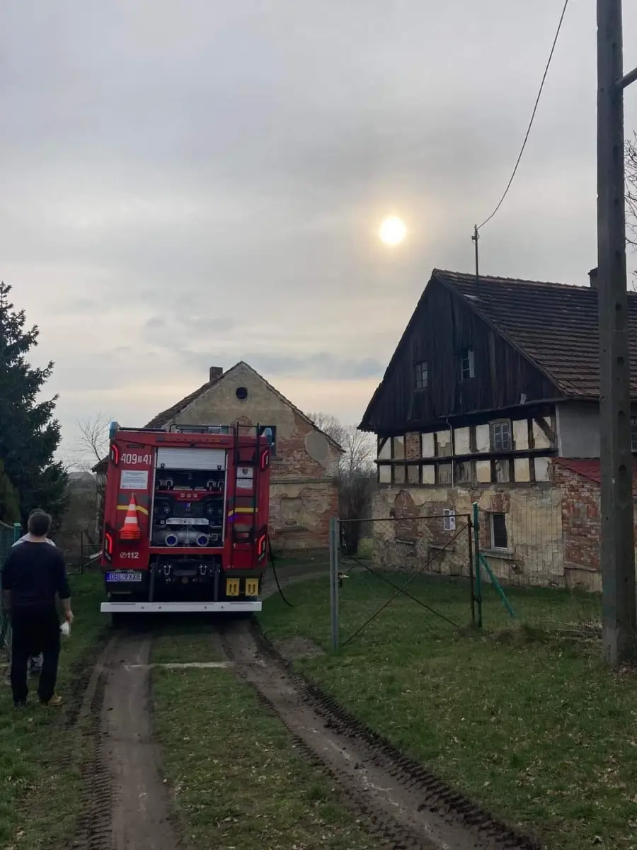 Akcja staży pożarnej w budynku w Szczytnicy