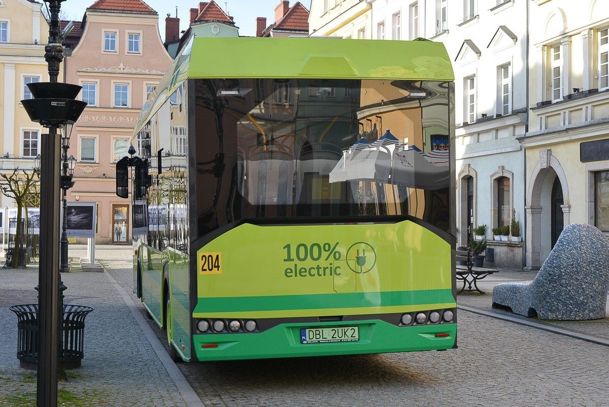 Uroczyste przekazanie nowego autobusu elektrycznego na MZK Bolesławiec