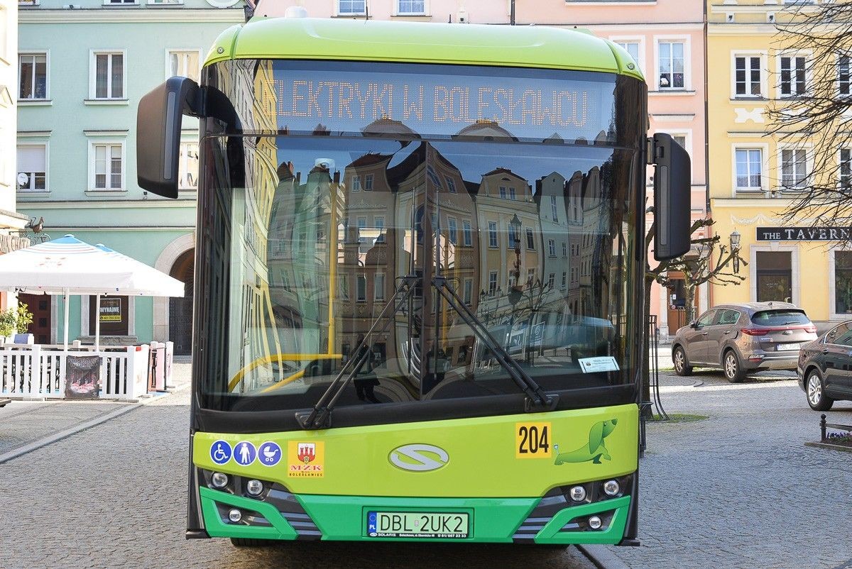 Uroczyste przekazanie nowego autobusu elektrycznego na MZK Bolesławiec