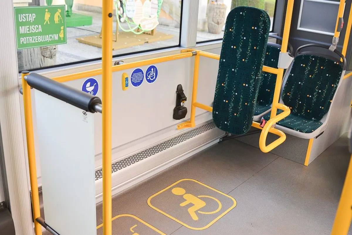 Uroczyste przekazanie nowego autobusu elektrycznego na MZK Bolesławiec