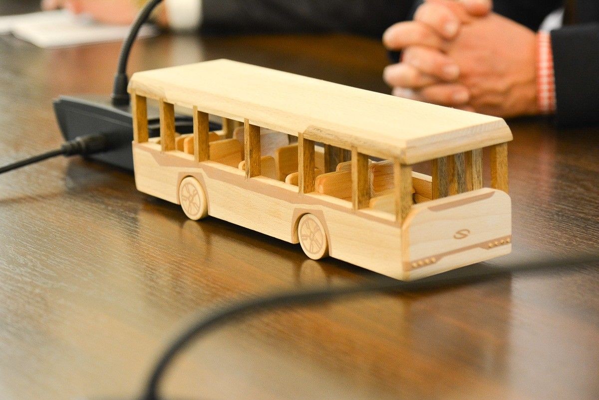 Uroczyste przekazanie nowego autobusu elektrycznego na MZK Bolesławiec