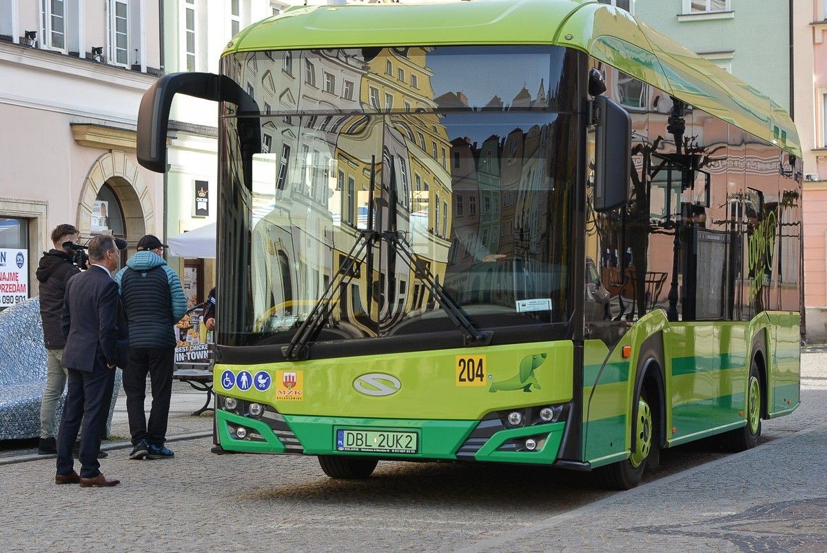 Uroczyste przekazanie nowego autobusu elektrycznego na MZK Bolesławiec