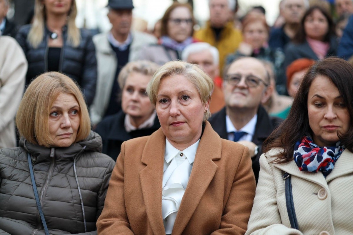 Publiczność na ceremonii otwarcia Muzeum Ceramiki