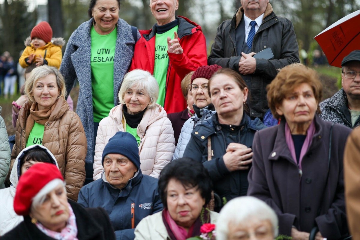 Publiczność na ceremonii otwarcia Muzeum Ceramiki