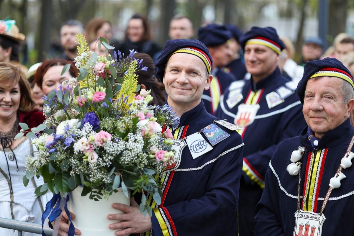 Publiczność na ceremonii otwarcia Muzeum Ceramiki